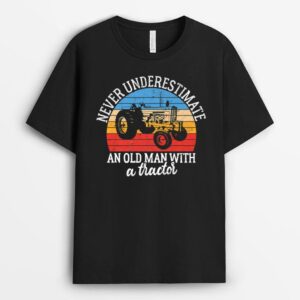 Mens Funny Farmer, Never Underestimate An Old Man With A Tractor T-Shirt